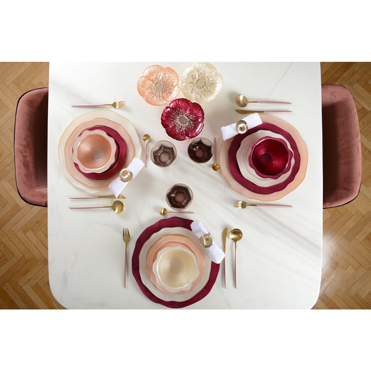 Fuchsia Glass Plate – Elegant Flower Tableware - CozyVibe.eu
