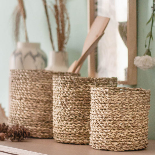 Small Seagrass Basket BHINNEKA | Plant Basket | Woven Boho Basket | Planter | Decorative Basket | Small Storage Basket | Round Flower Basket - CozyVibe.eu
