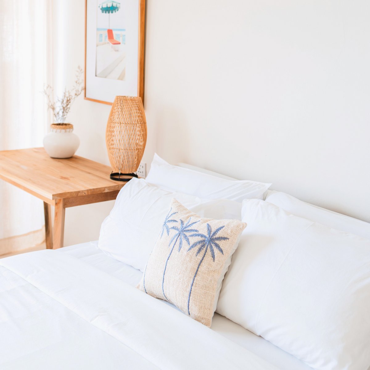 ANARKA Baumwollkissenbezug – mit gesticktem Palmenmotiv im Boho-Stil – CozyVibe.eu
