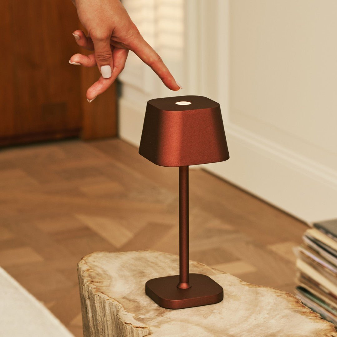 Ava Bronze Rechargeable Table Lamp – Cordless Dimmable Design - CozyVibe.eu