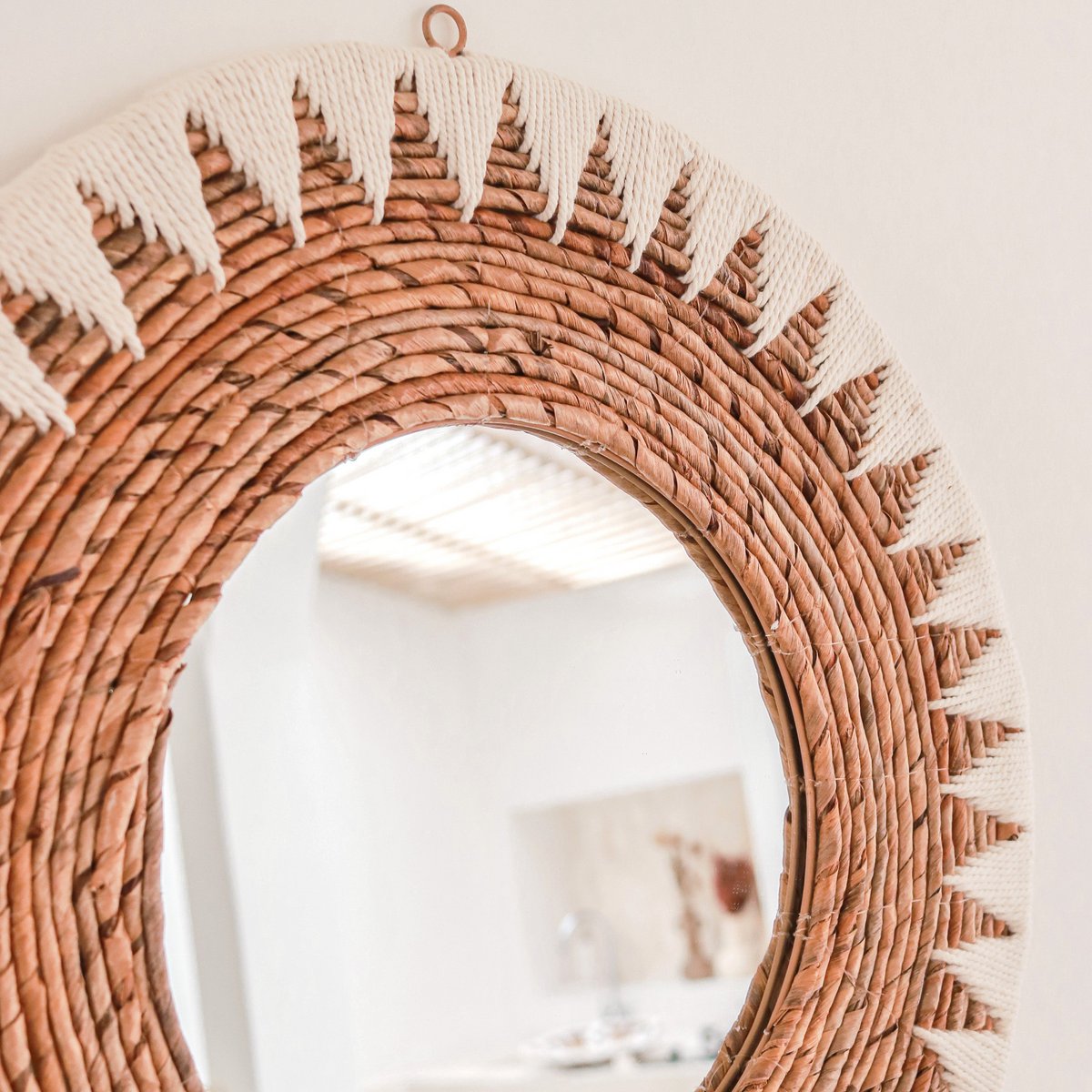 AWAN Boho-Wandspiegel – handgefertigtes rundes Design mit Baumwollschnüren – CozyVibe.eu