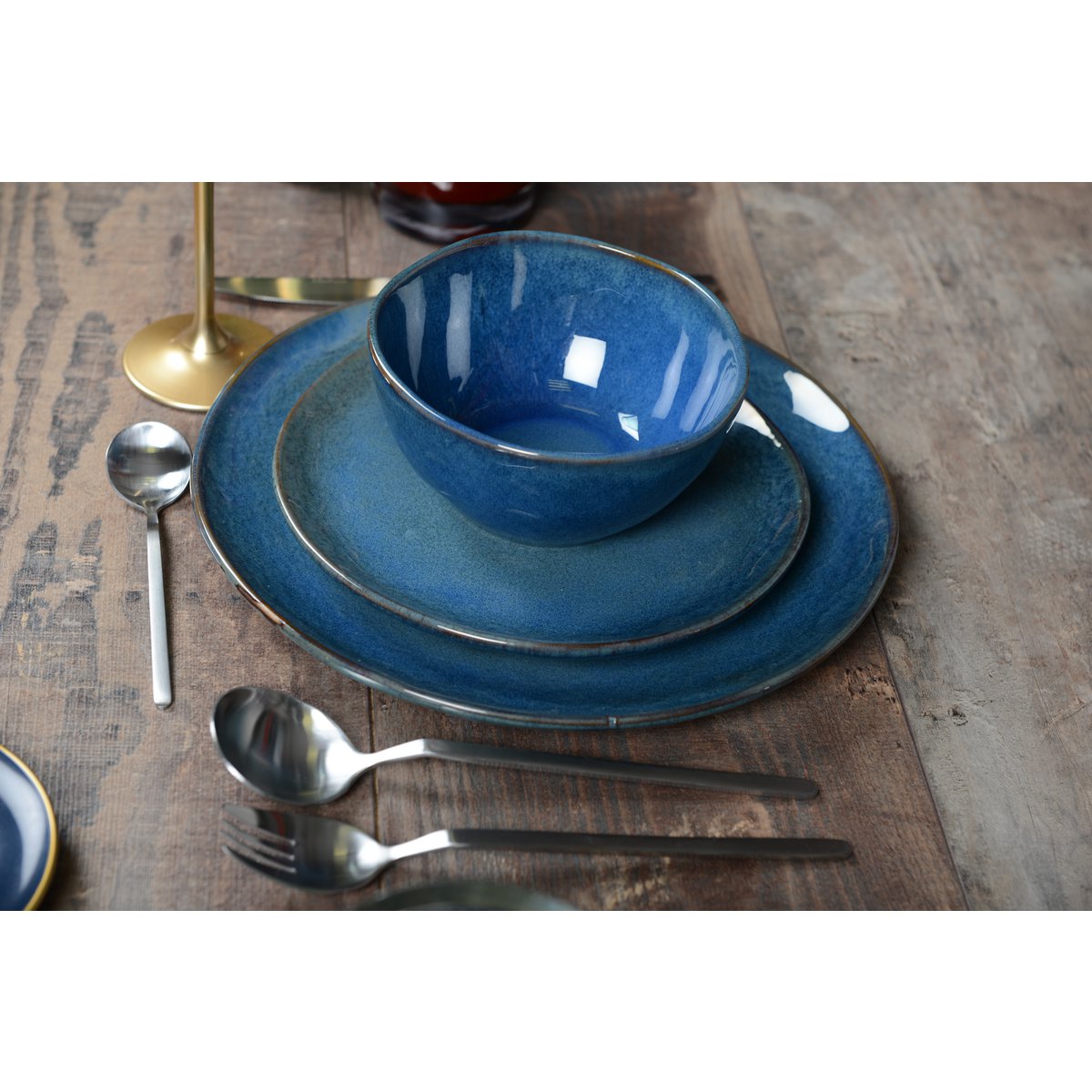 Handmade blue ceramic flat plate, perfect for home decoration and kitchen use | CozyVibe

