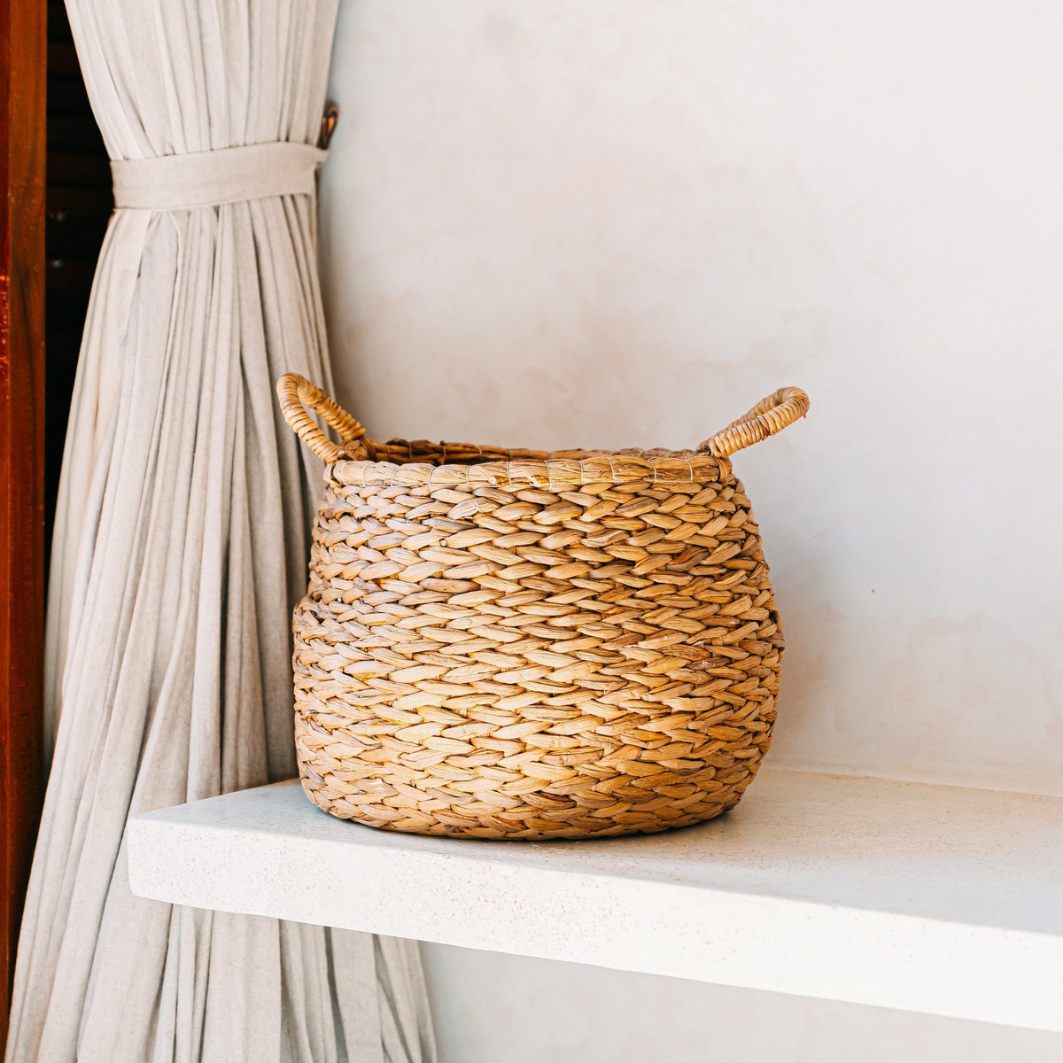 CITRA Round Woven Laundry Basket – Large Water Hyacinth Hamper - CozyVibe.eu