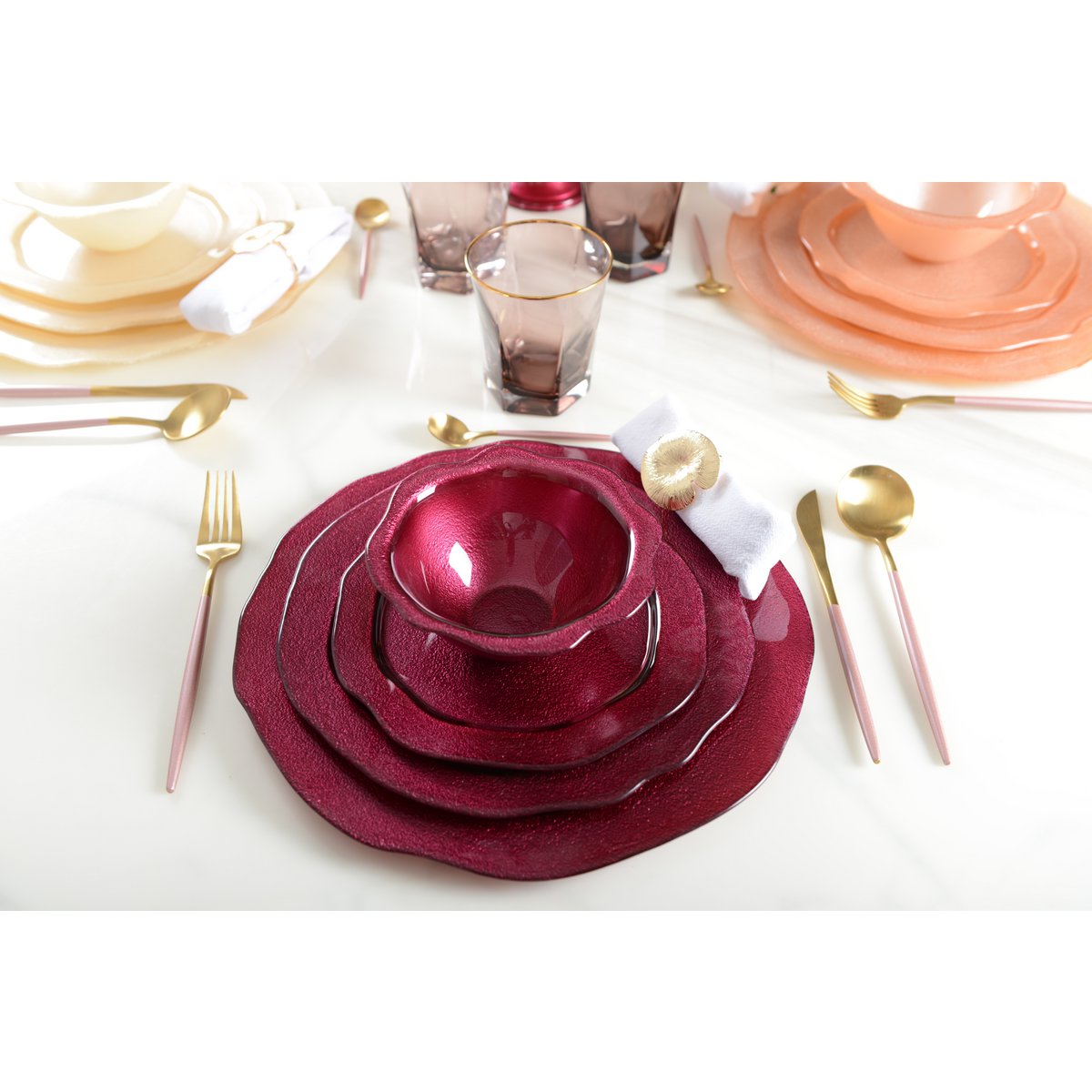 fuchsia plate - CozyVibe.eu