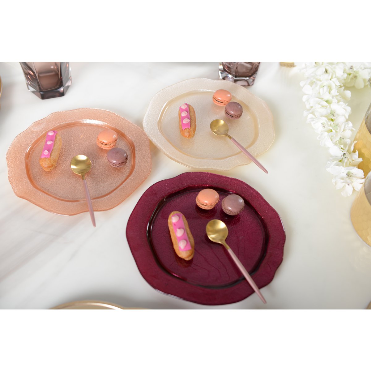 Fuchsia glass dessert plate 21.5x21.5x2cm, elegant flower shape, kitchen decor | CozyVibe

