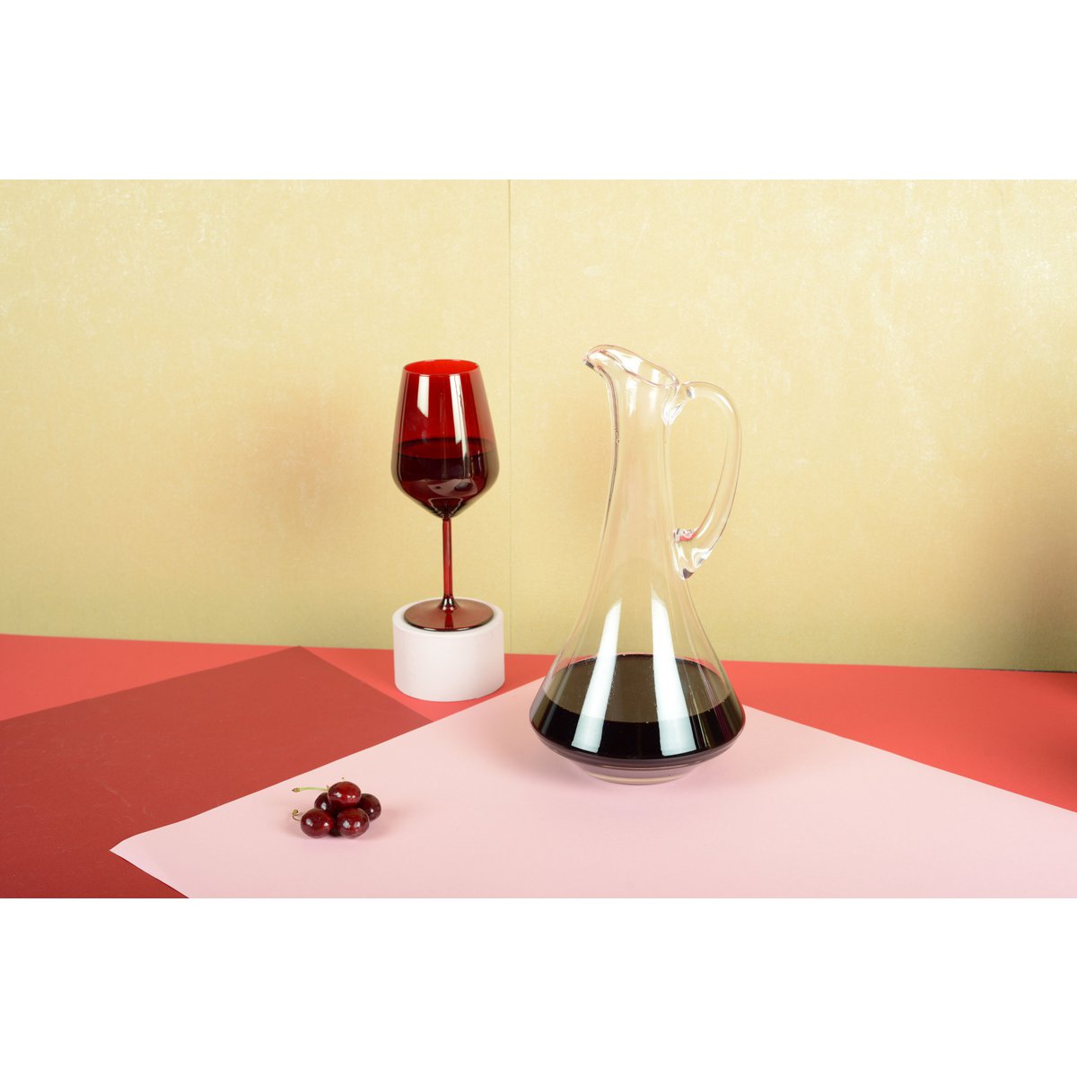 Elegant glass carafe with handle 31cm, stylish tableware and home decor | CozyVibe

