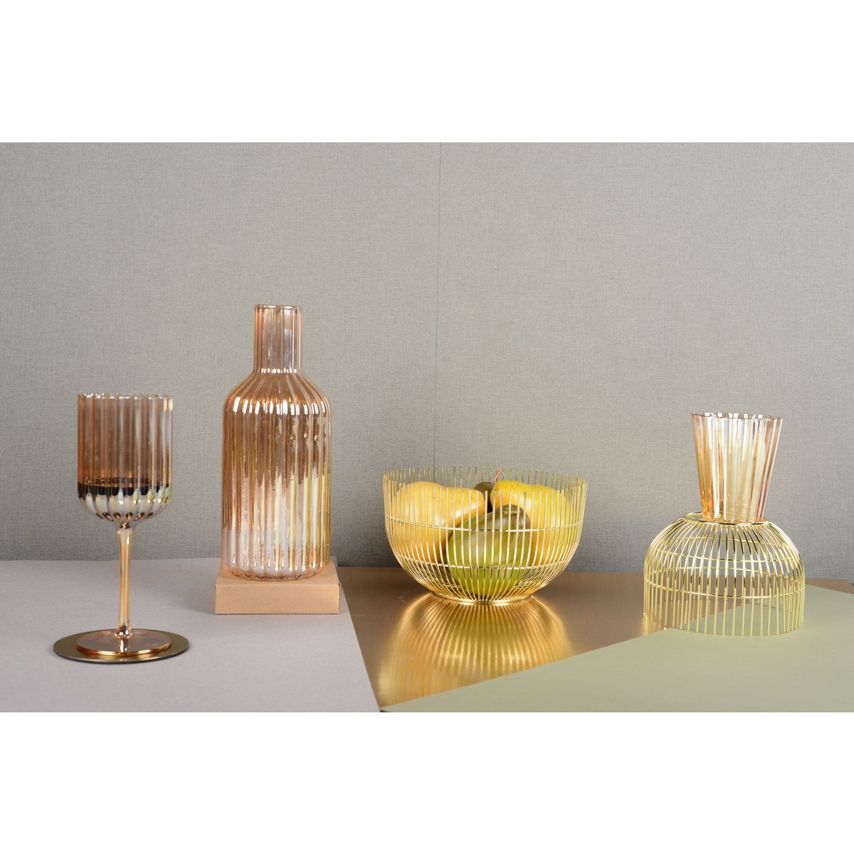 Gold Carafe 10.5x25.5cm - CozyVibe.eu