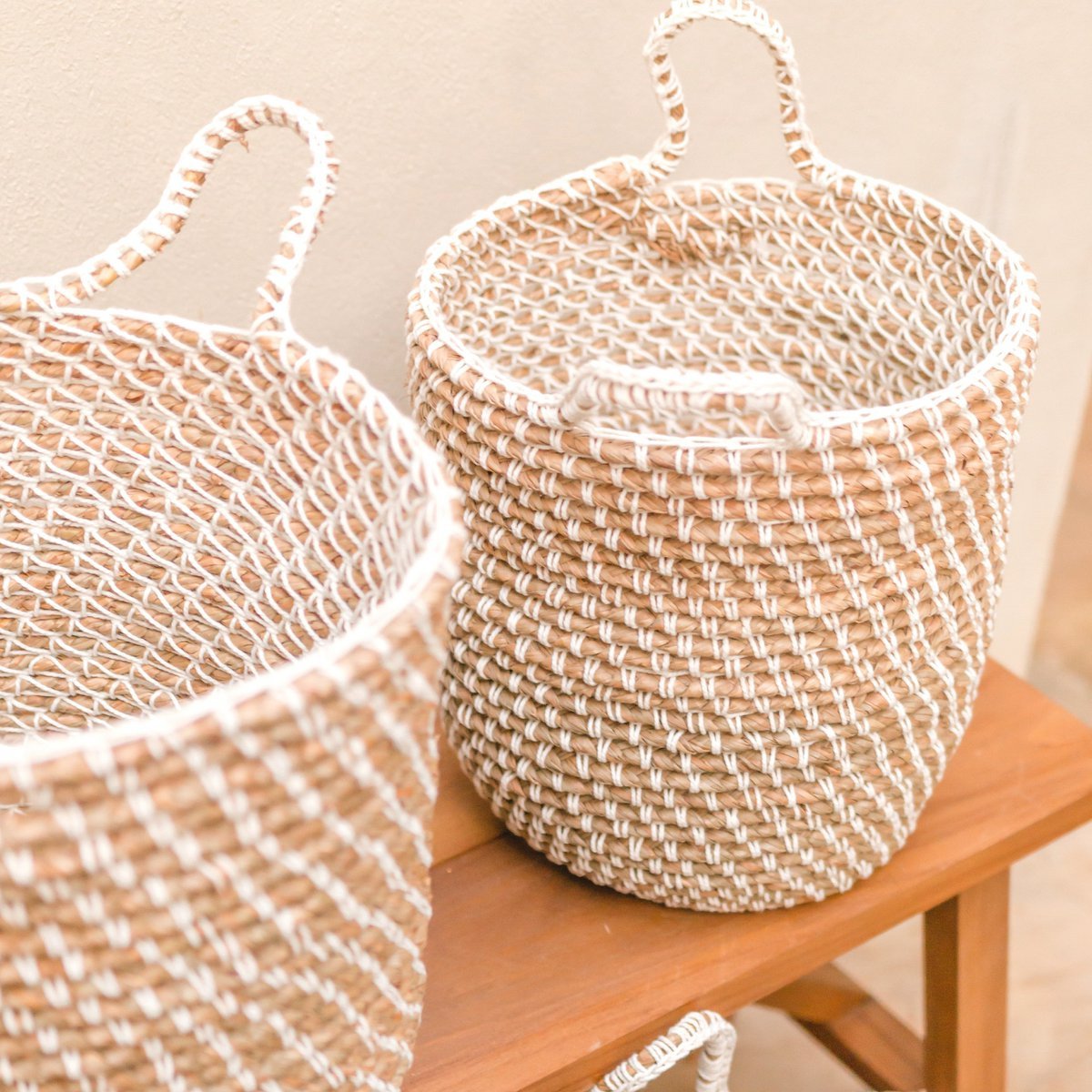 GUNUNG Round Banana Fibre Laundry Basket with Cotton Macrame - CozyVibe.eu