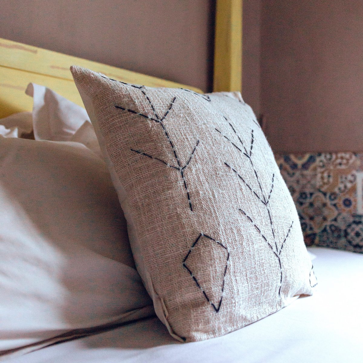 Handwoven Pillow Case SERAJA 40x40 or 50x50 cm Decorative Cushion Cover Sofa Cushion Made of Cotton - CozyVibe.eu