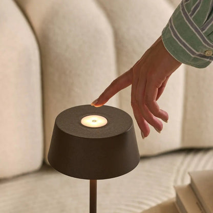 Hugo Lamp – Rechargeable Table Light, Dimmable & Cordless - CozyVibe.eu