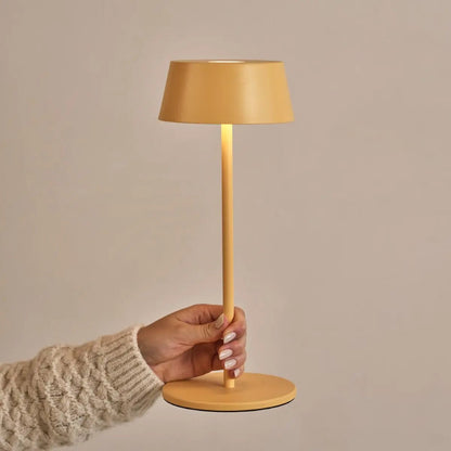 Hugo Lamp – Rechargeable Table Light, Dimmable & Elegant - CozyVibe.eu