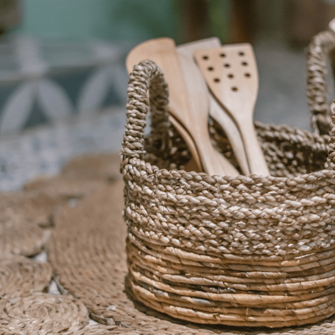 KUTUS Storage Basket – Handwoven Seagrass & Banana Fibre Design - CozyVibe.eu