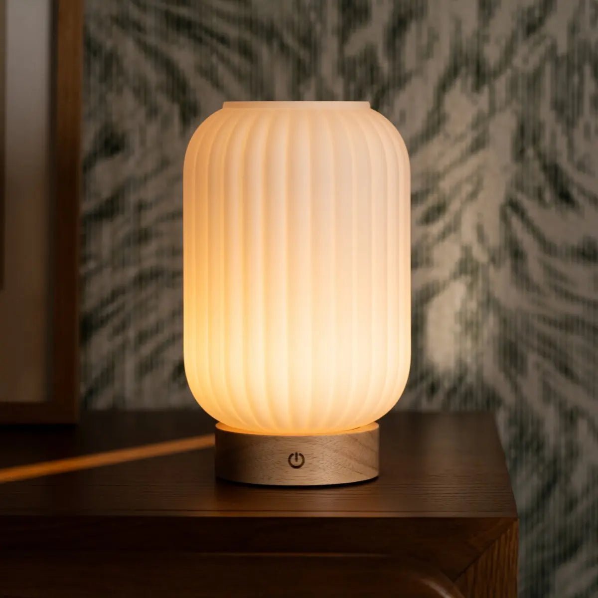 Lilly Rechargeable Lamp – Dimmable Frosted Glass Design - CozyVibe.eu