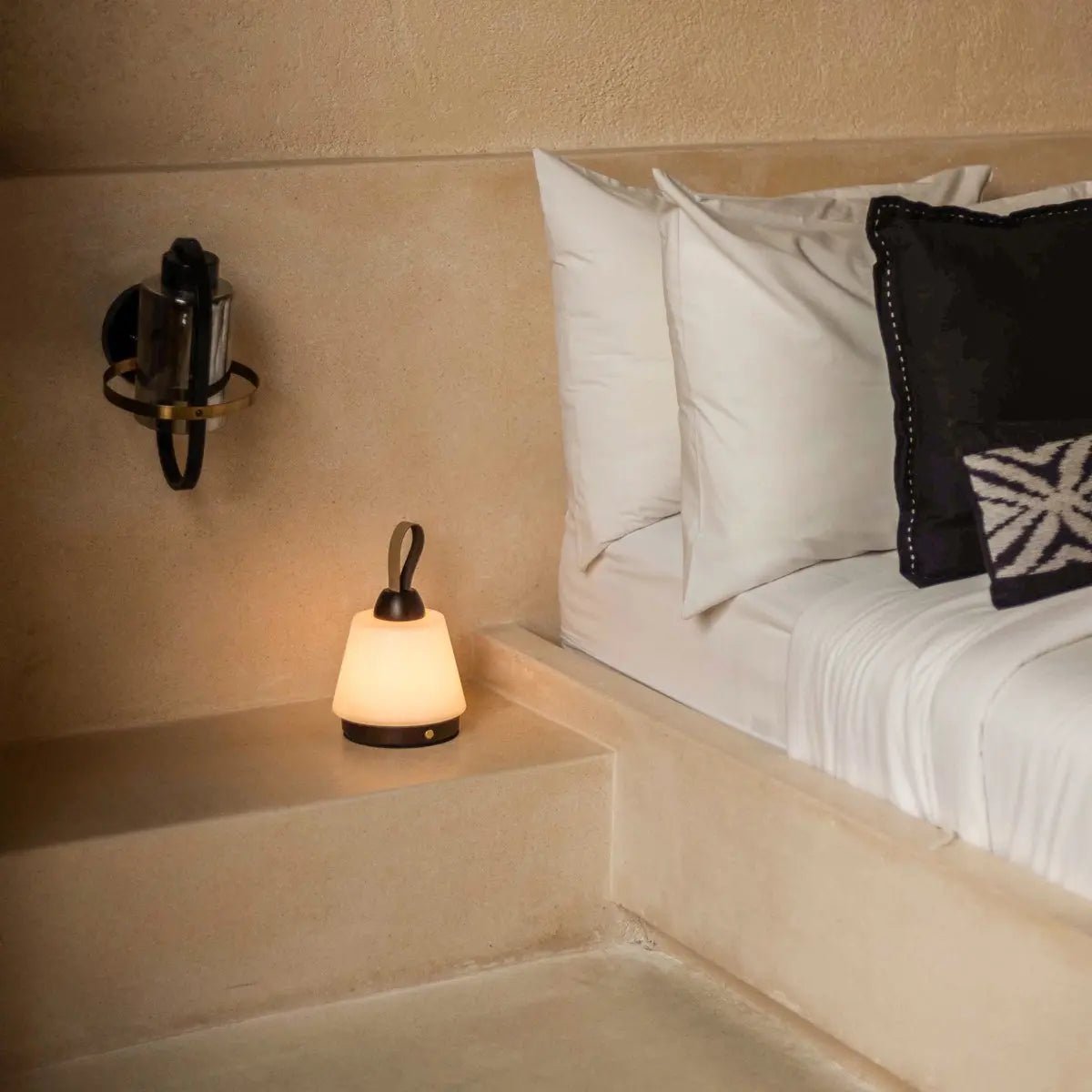 Rechargeable bedside lamp in dark brown with adjustable brightness