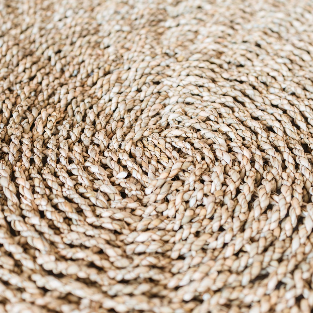 LOKA Round Seagrass Rug – Handwoven Natural Boho Rug (2 Sizes) - CozyVibe.eu