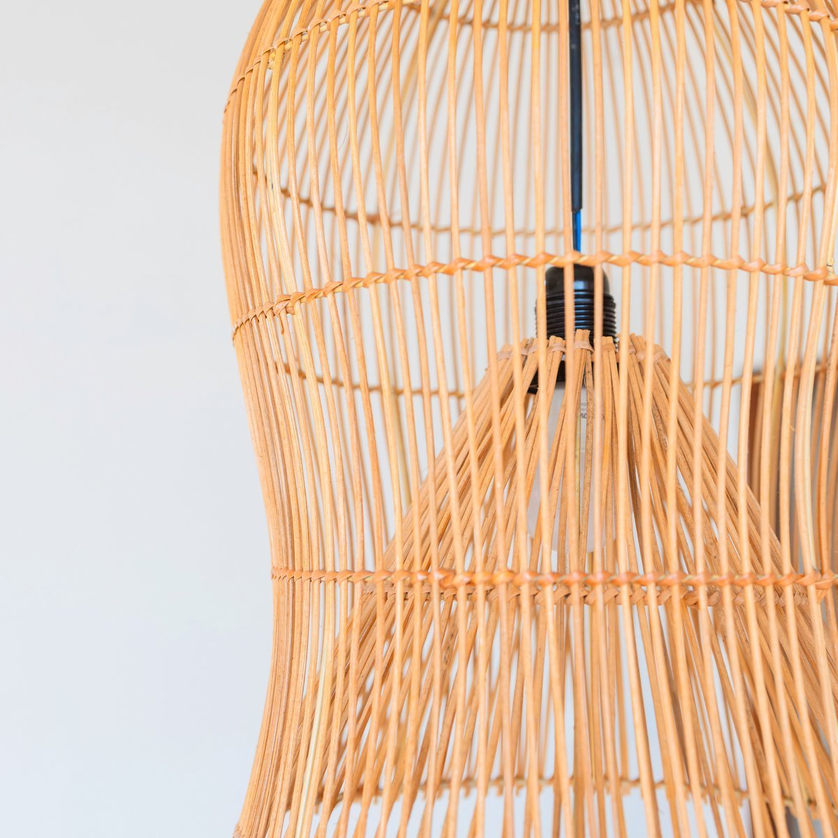 MAHARA Rattan-Lampenschirm – handgefertigte Boho-Pendelleuchte – CozyVibe.eu