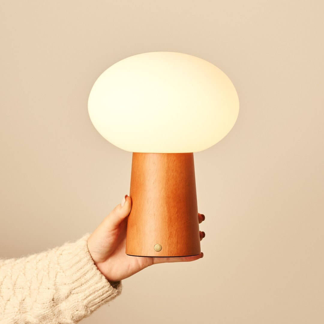 Max Chestnut – Wooden Lamp | Rechargeable & Stylish Lighting - CozyVibe.eu