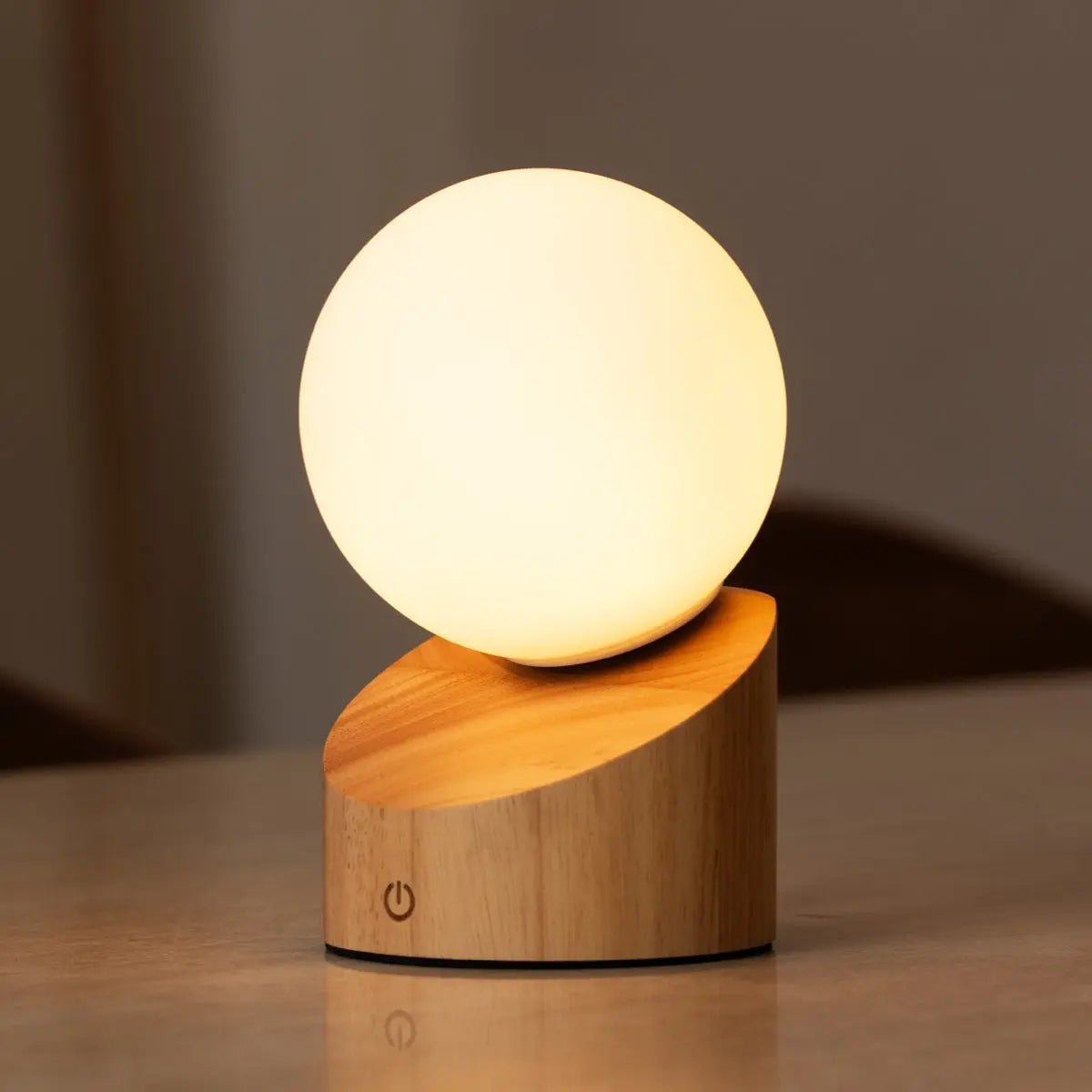 Morris Light Brown Rechargeable Lamp – Cordless Dimmable Design - CozyVibe.eu