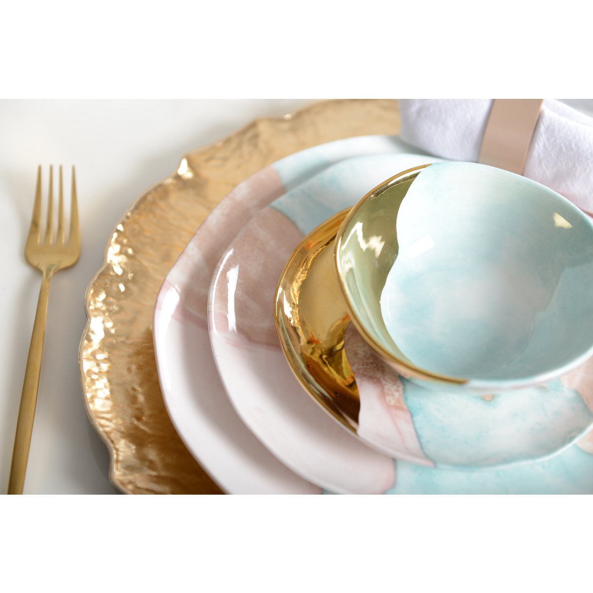 Multicolored flat plate - CozyVibe.eu