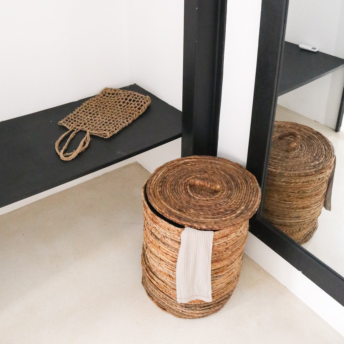 OMBAK Korb – Wäschekorb aus Bananenfasern mit Deckel – CozyVibe.eu