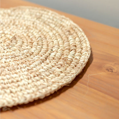 Placemat Table Mat Round Made of Raffia (Set of 2, 4 or 6) URUP - CozyVibe.eu