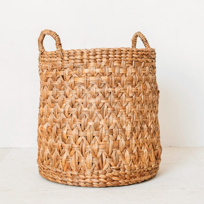 RAJA Round Woven Laundry Basket – Large Boho Water Hyacinth Hamper - CozyVibe.eu