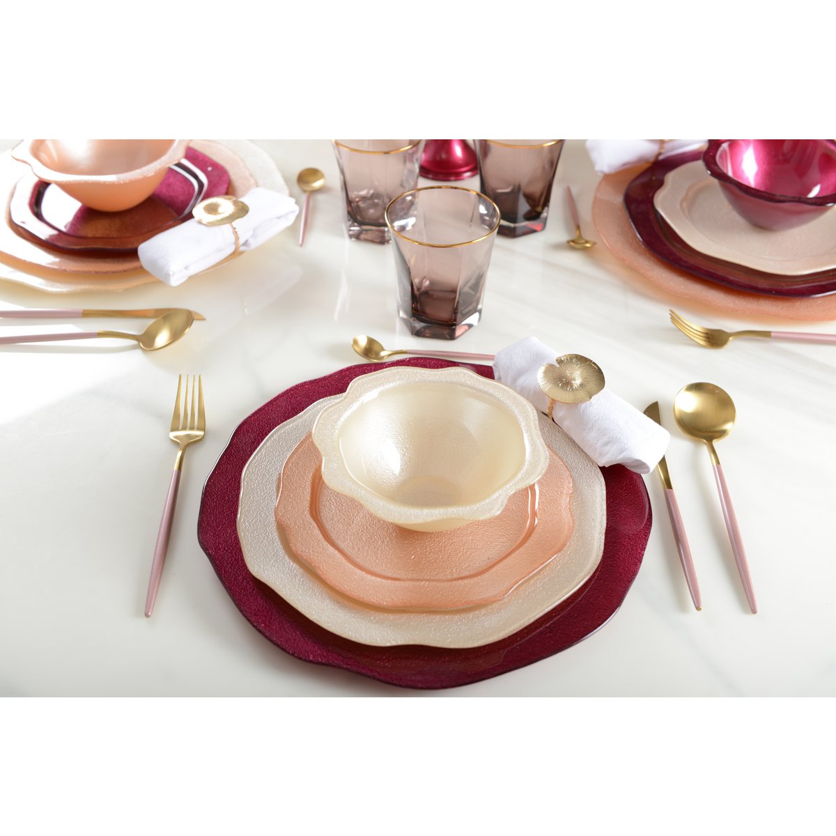 Lachsfarbener flacher Teller – CozyVibe.eu