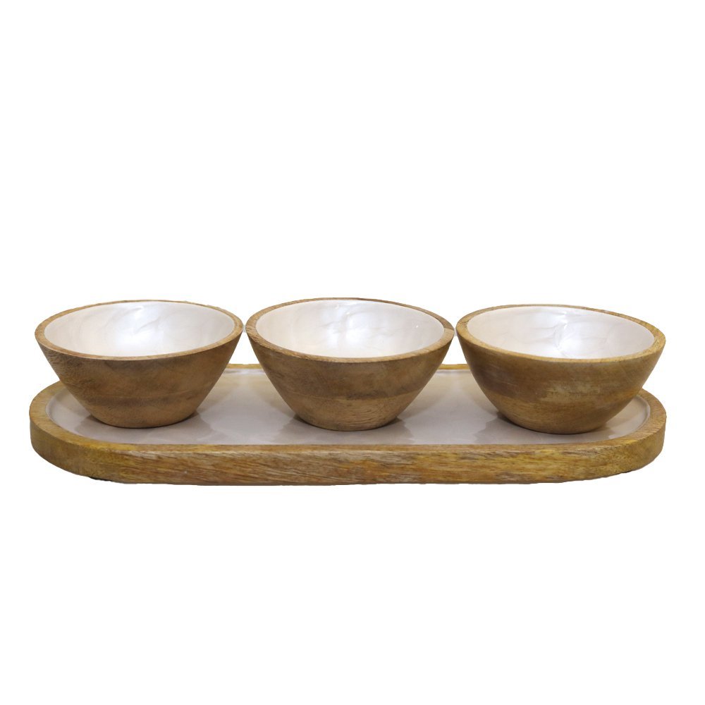 Snacks set of 3 bowls on a wooden tray - CozyVibe.eu