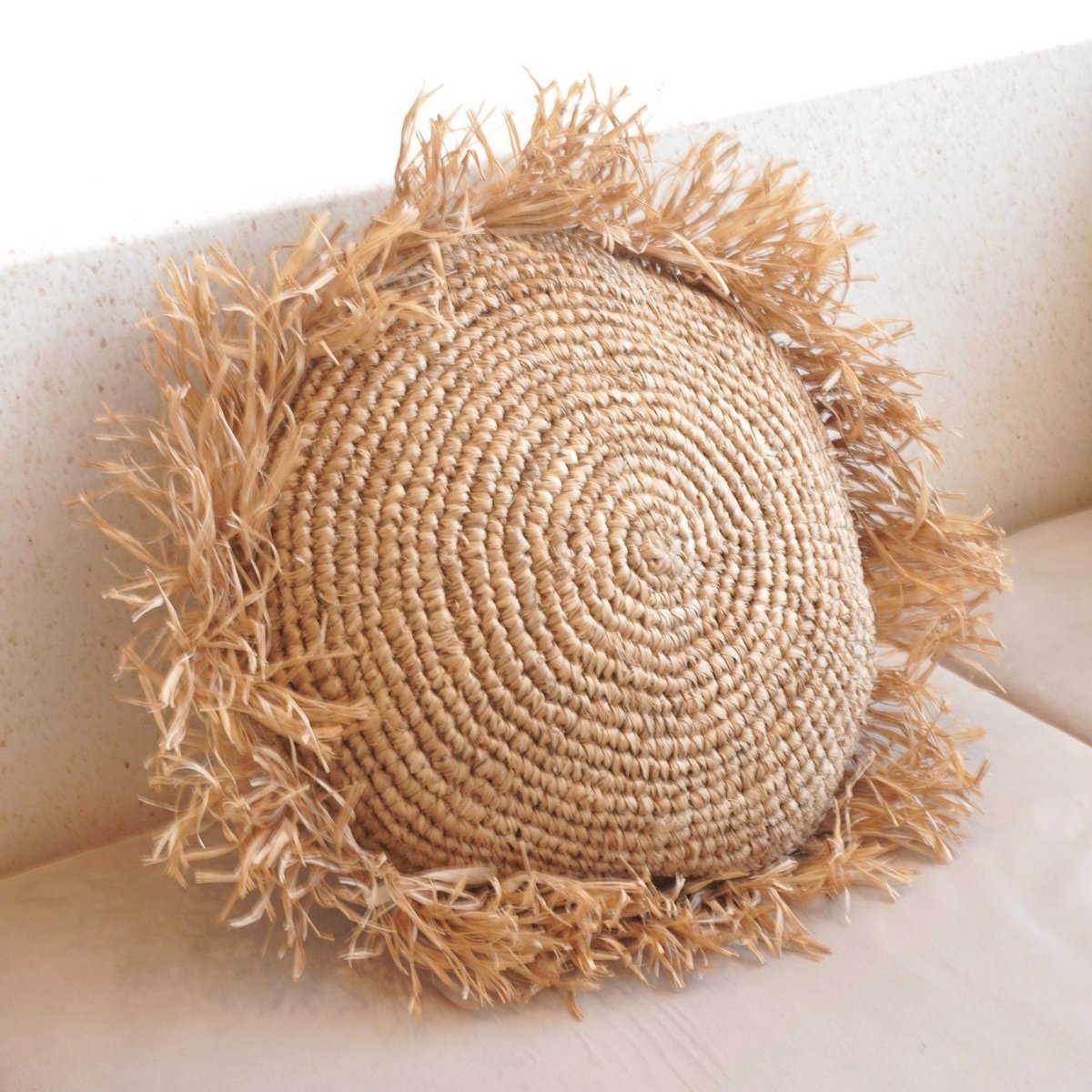TARAKAN Raffia-Kissen – Nachhaltige Boho-Wohndeko