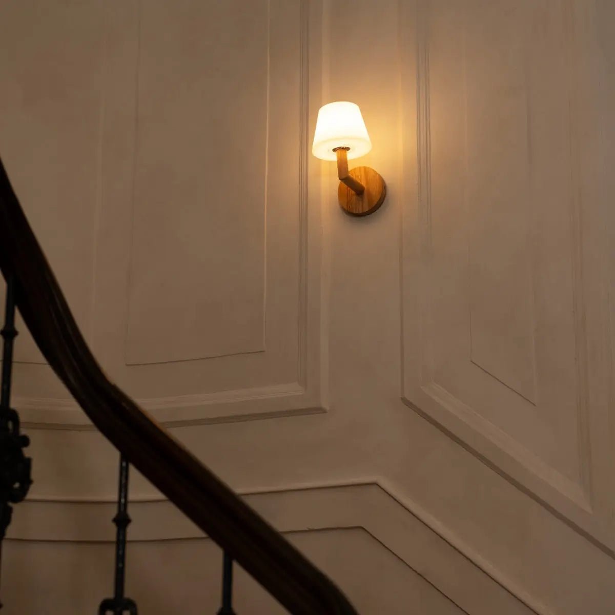 Ted wooden wall lamp with cordless design and dimmable light