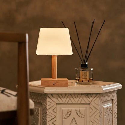 Tommy Light Brown – Wooden Table Lamp | Rechargeable & Dimmable - CozyVibe.eu