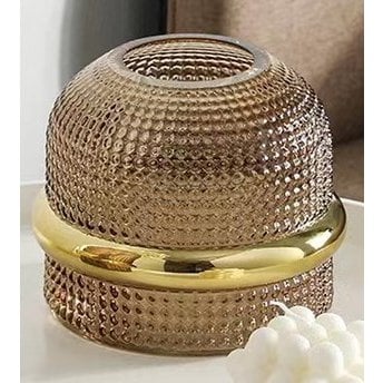 Bernsteinfarbene Glasvase mit Goldakzenten als dekoratives Tisch- und Wohnaccessoire | CozyVibe
