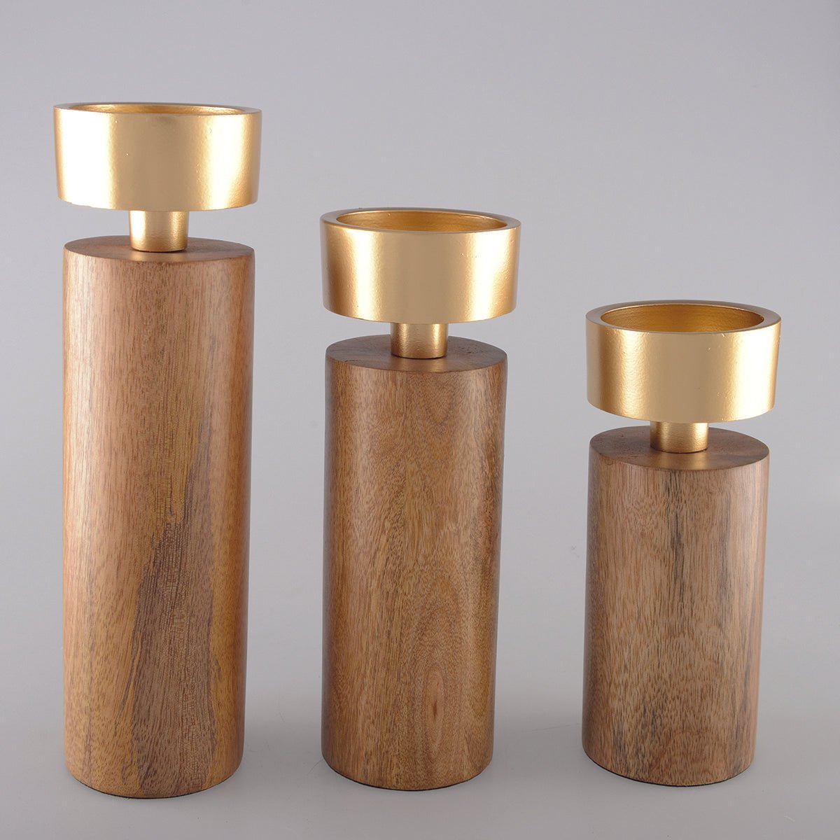 Kerzenhalter aus Holz und goldfarbenem Metall, 19cm – CozyVibe.eu