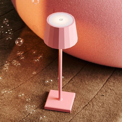 Wouter Flamingo Pink – Rechargeable Lamp | Modern Dimmable Lighting - CozyVibe.eu