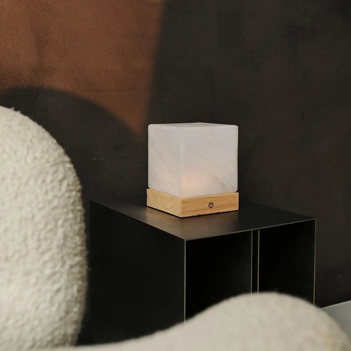 Yce Light Brown Wooden Lamp – Cordless Rechargeable Design - CozyVibe.eu