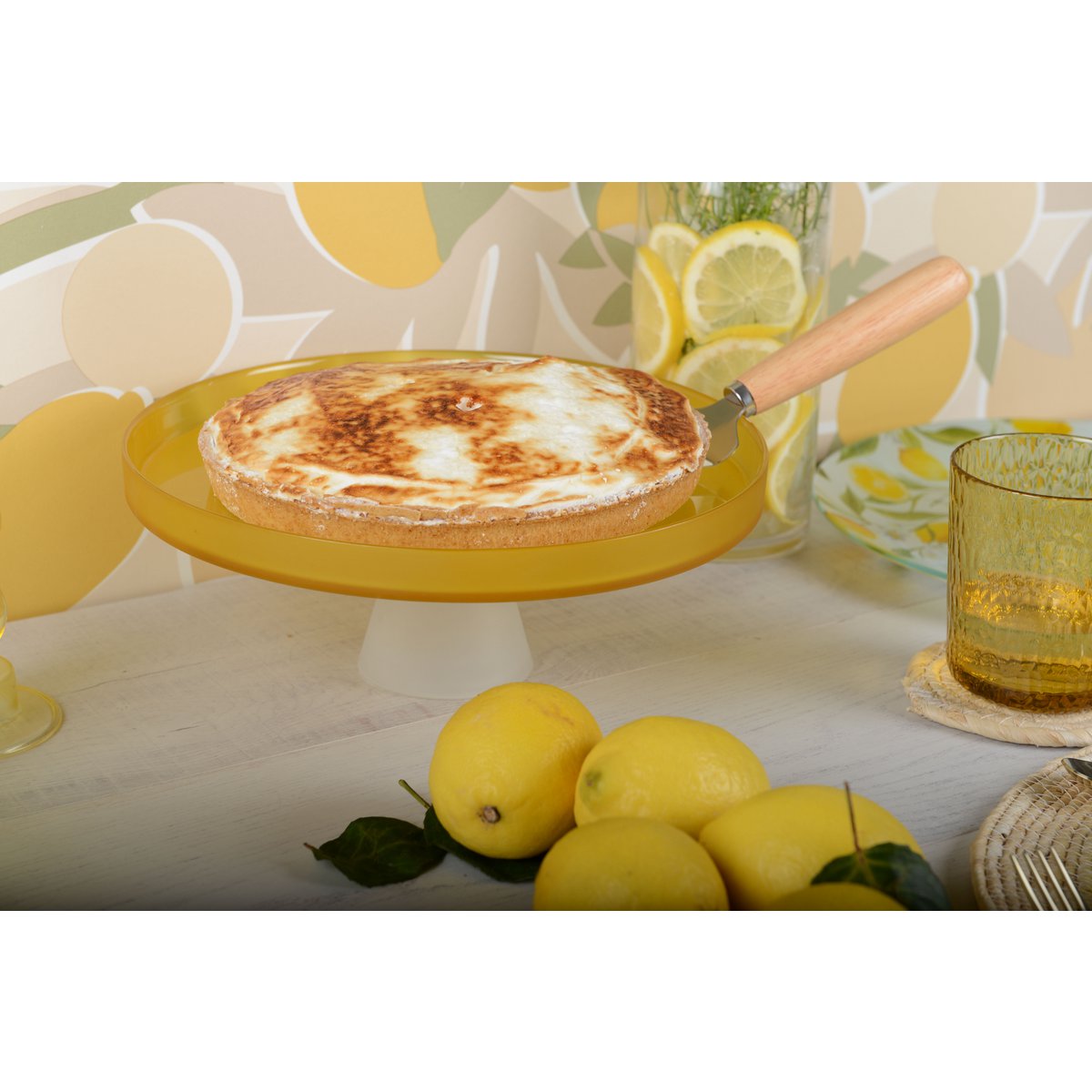 Yellow Glass Cake Stand – Elegant Dessert Display with White Base - CozyVibe.eu